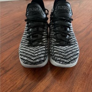Nike Lebron 16 Oreo -A02588-006